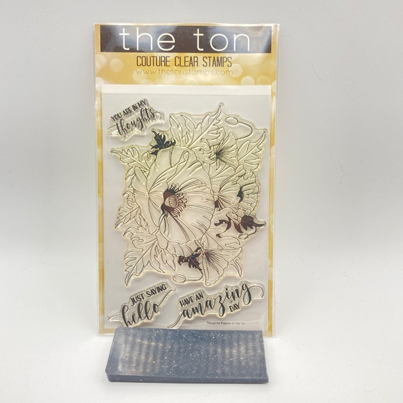 Papercrafting Bundle — Stamps, Dies, Embossing Folder, and More - Picture 8 of 10